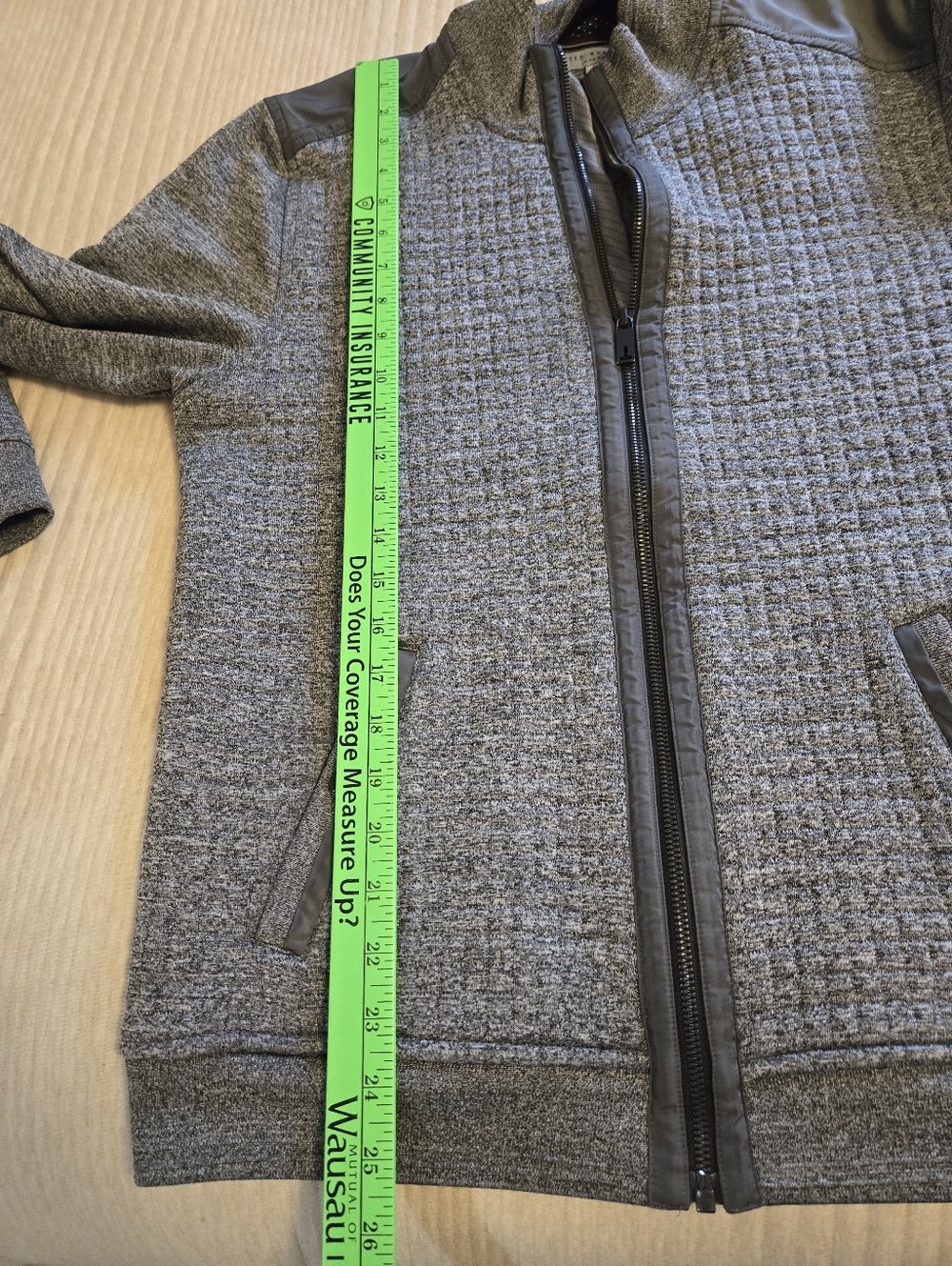 TED BAKER Men's Heather Gray Quilted Knit Whooty Jacket. Size 4. - Picture 10 of 14